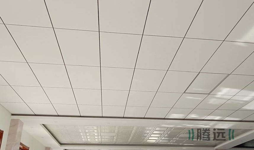 玻纤吸音板还您一个安静办公区